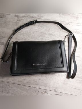 Michael Kors Jet Set  Black Leather Chain-Accent Crossbody